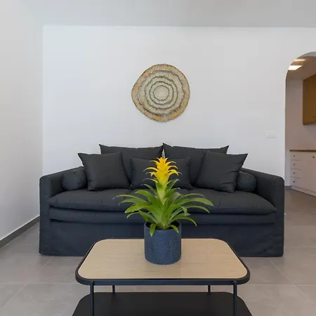 Nostos Apartments Kamari Zewnętrze zdjęcie