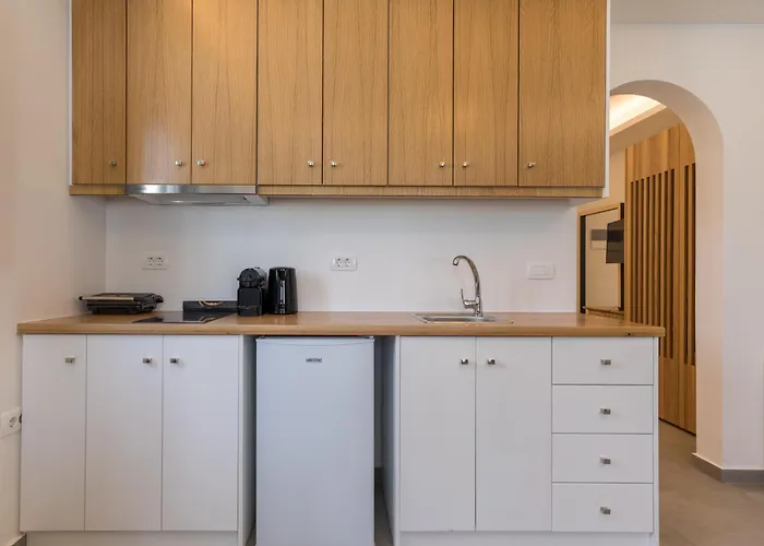 Nostos Apartments Kamari