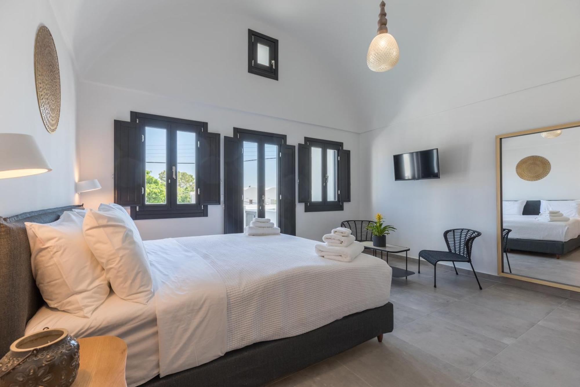 Nostos Kamari (Santorini)